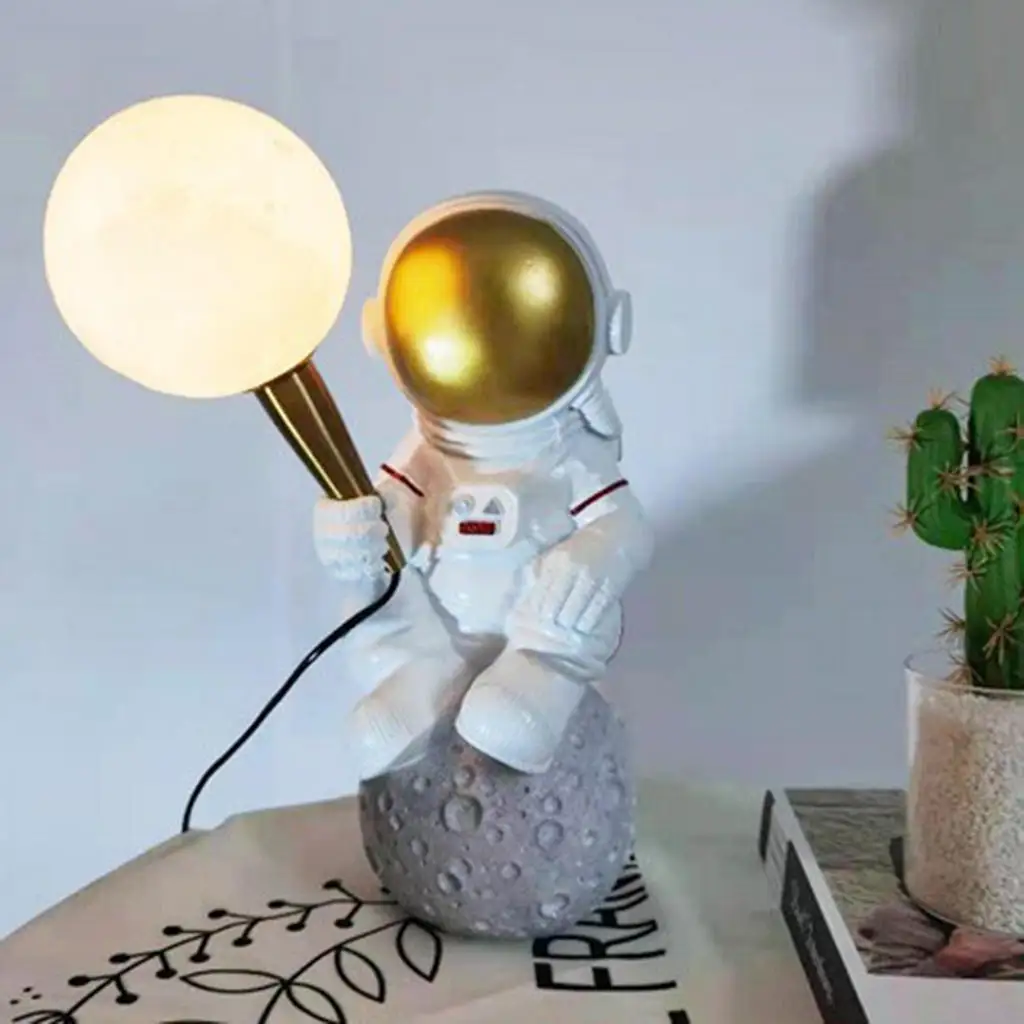 Creative Astronaut Lampă de Masă Lumină de Noapte Loft Decor Veioză Birou LED-uri de Lumină pentru Dormitor Bedroom Home Cameră de Studiu Noptiera