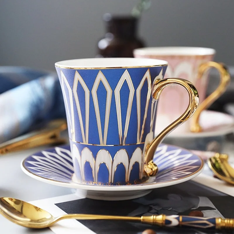Europene Ceramice Set De Ceasca Cafea Bordură De Aur De Lux Royal Ceai De După-Amiază Cana Set Cadou De Nunta Cutie Tazas De Ceramica Cești De Espresso