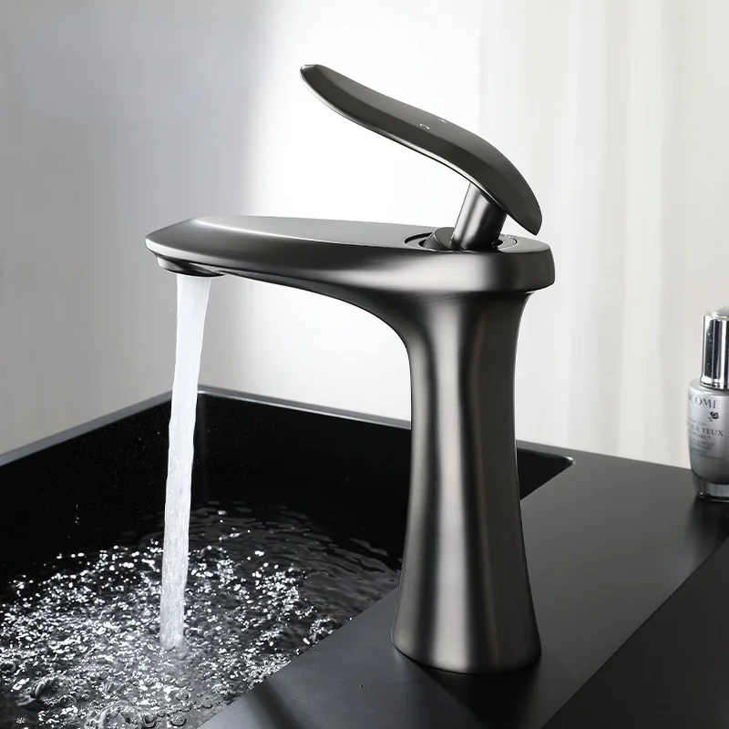 La noi toate-cupru caldă și apă rece robinet de uz casnic bazinul de baie modern, minimalist arma gri Nordic minimalist robinet